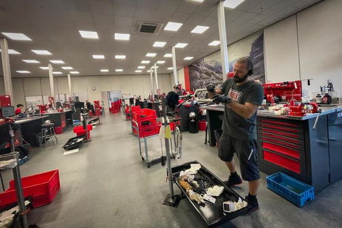 SRAM傳動系統(tǒng)開發(fā)總部巡覽 技術服務核心探秘